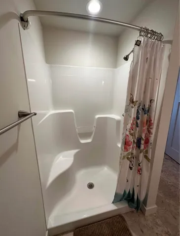 $2,200 | 432 Coronado Circle, Onalaska, WI 54650