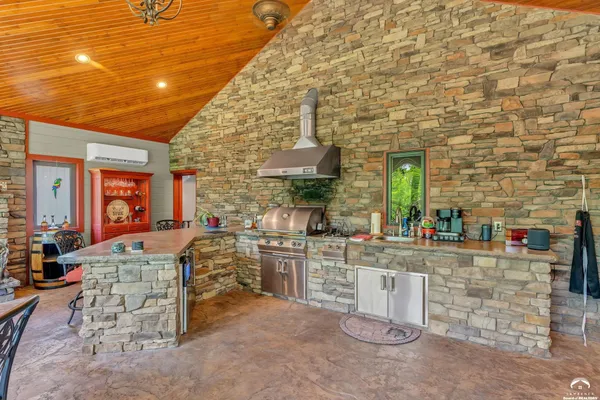 $629,900 | 4848 Southeast 53rd Street, Berryton, KS 66409