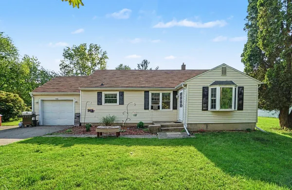 $199,900 | 1230 Longfellow Avenue, Jackson, MI 49202