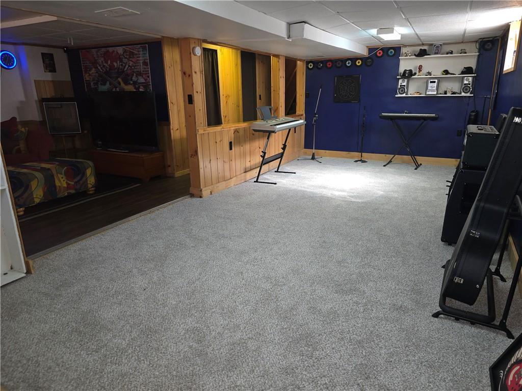 141 Hall Road Slippery Rock, PA 16057 - Photo 20 of 28 a view of livingroom with furniture