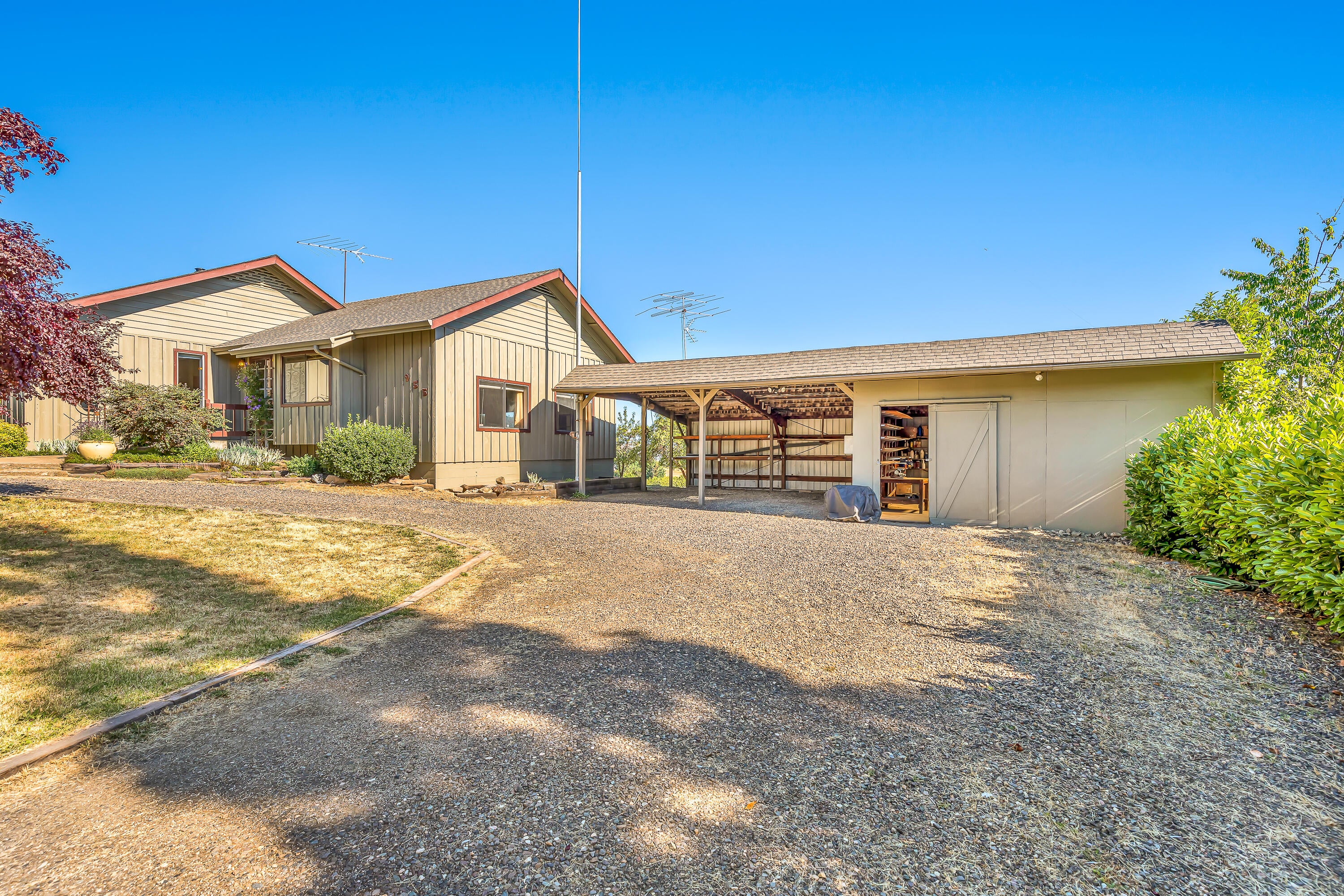 955 Morey Road Talent, OR 97540 - Photo 27 of 32 955 Morey Rd, Talent, OR 97540