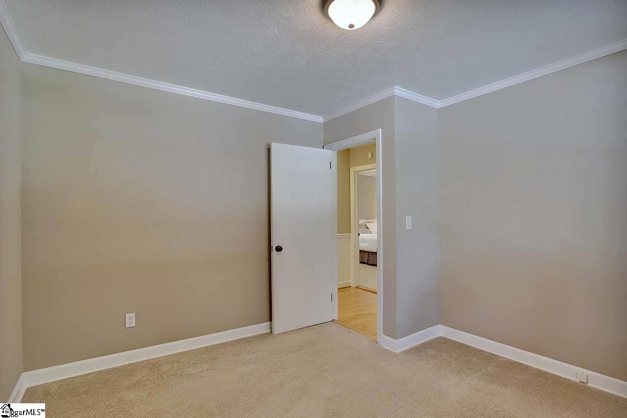 818 South Welcome Road Greenville, SC 29611 - Photo 8 of 35 Gallery Image 8