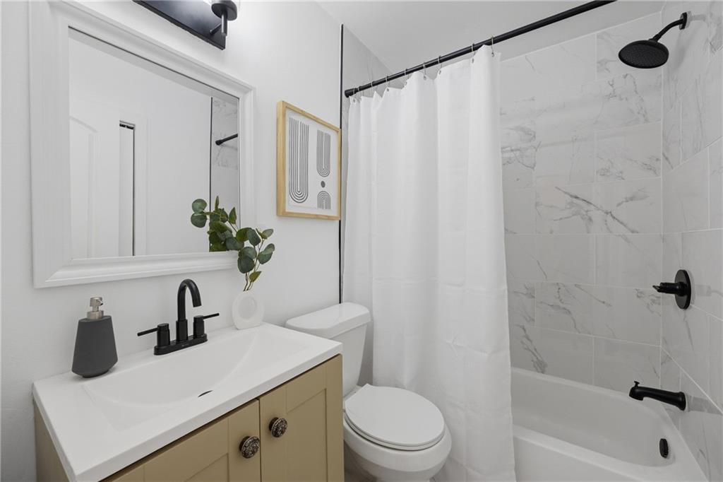 811 Cinderella Way Decatur, GA 30033 - Photo 17 of 35