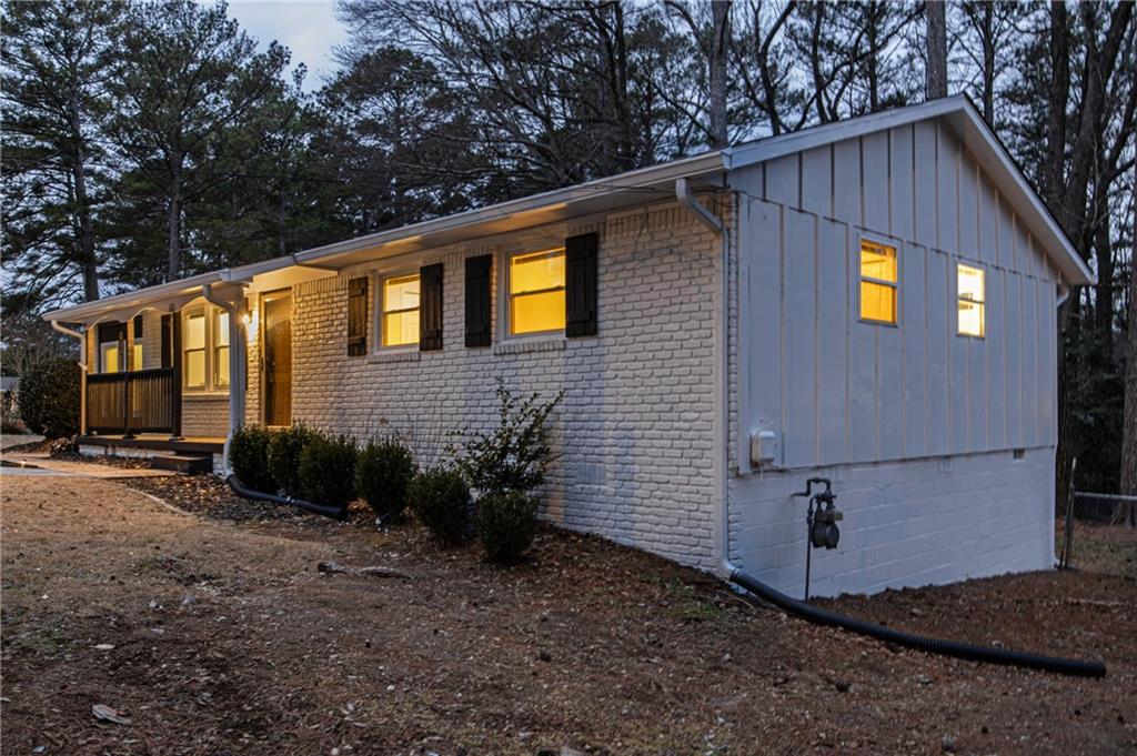 811 Cinderella Way Decatur, GA 30033 - Photo 6 of 35