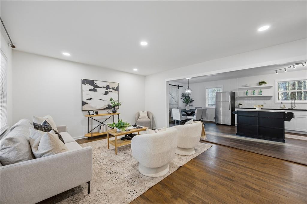 811 Cinderella Way Decatur, GA 30033 - Photo 10 of 35