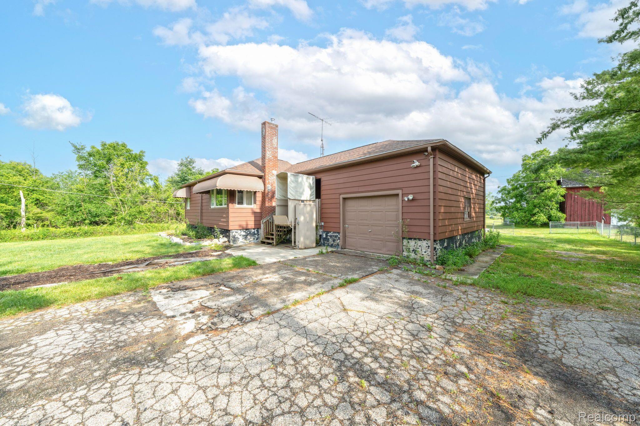 5638 Davison Road Lapeer, MI 48446 - Photo 16 of 34 Gallery Image 16
