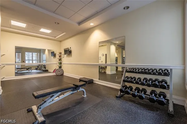 $2,050 | 2825 Palm Beach Boulevard, Unit 219, Fort Myers, FL 33916