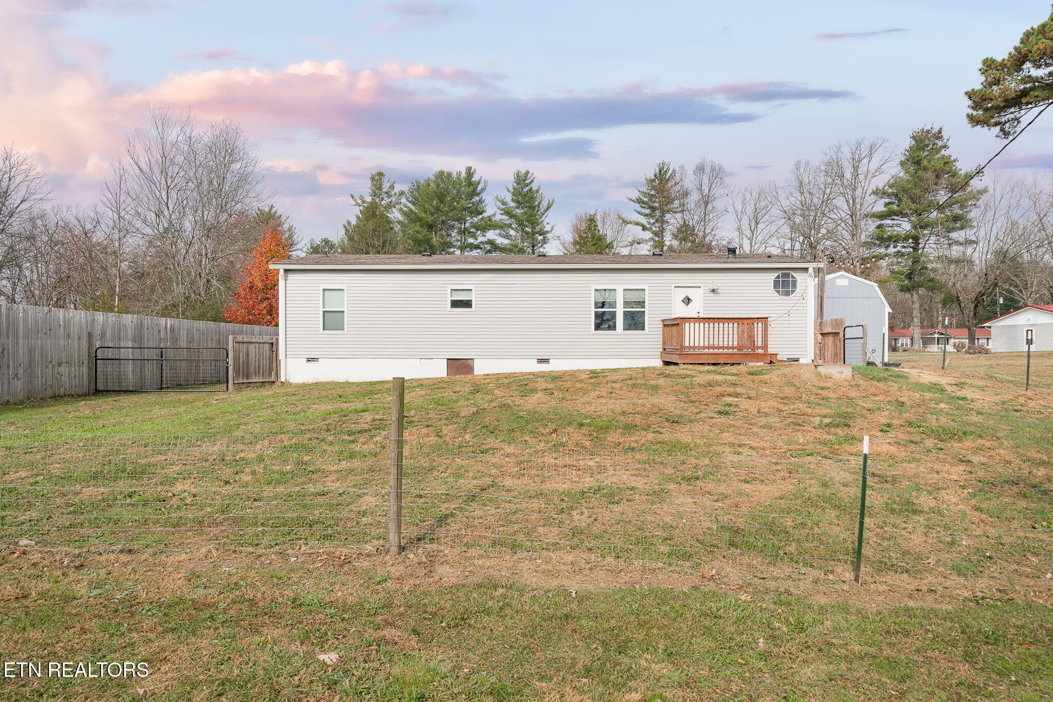 219 North Lowe Road Crossville, TN 38571 - Photo 5 of 34 a view of a backyard