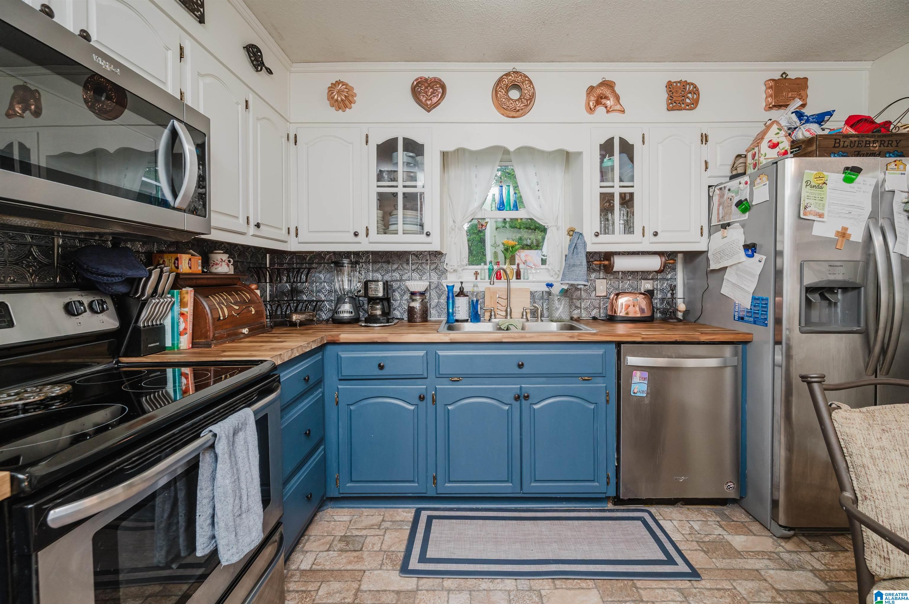 8320 Country Circle Pinson, AL 35126 - Photo 7 of 26