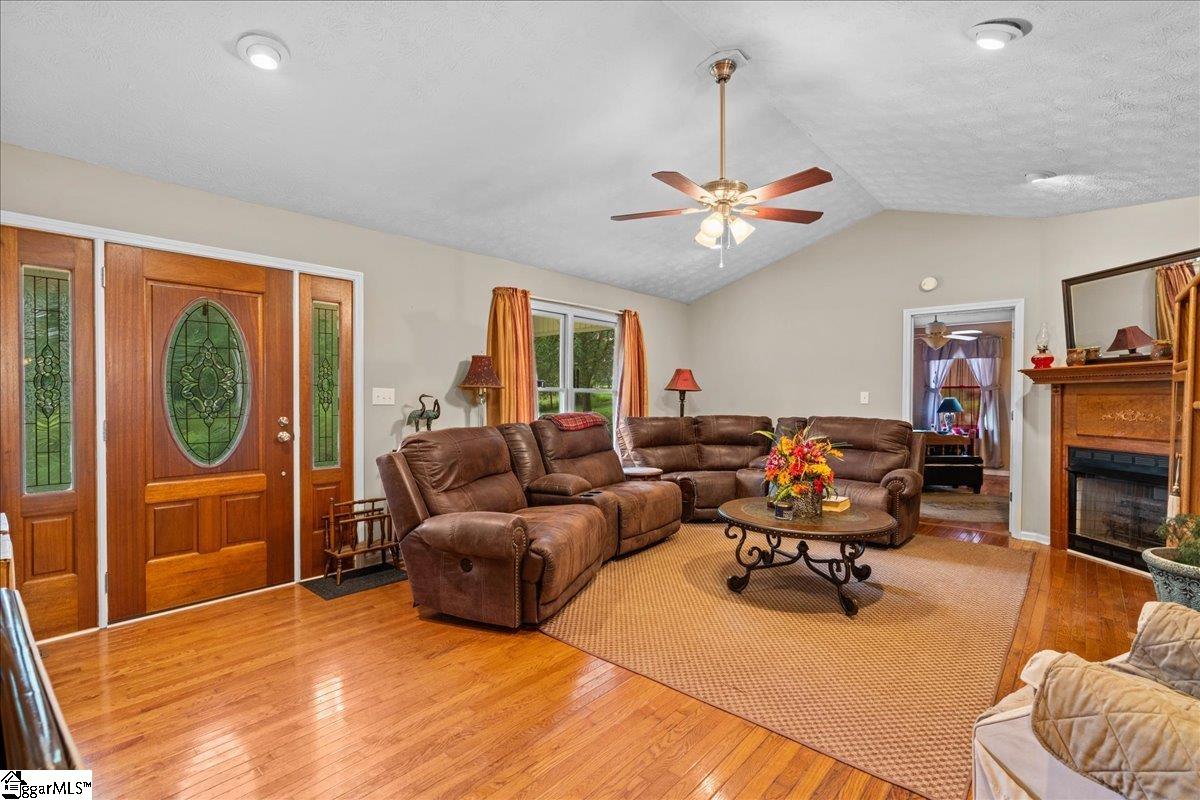 6343 Highway 418 Fountain Inn, SC 29644 - Photo 4 of 30