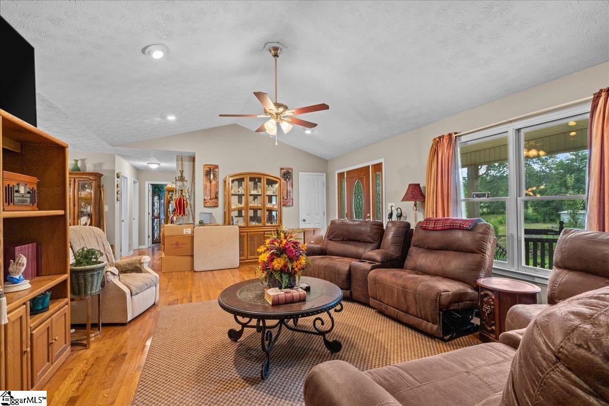6343 Highway 418 Fountain Inn, SC 29644 - Photo 5 of 30