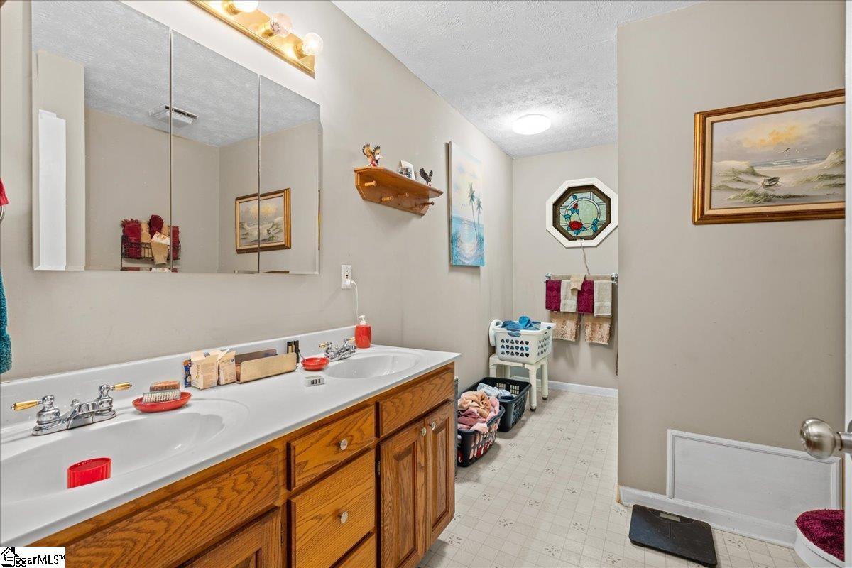 6343 Highway 418 Fountain Inn, SC 29644 - Photo 8 of 30