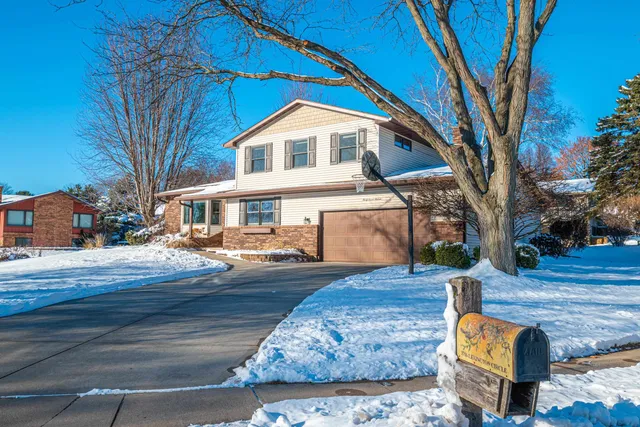 $685,000 | 3716 Lexington Drive, Middleton, WI 53562