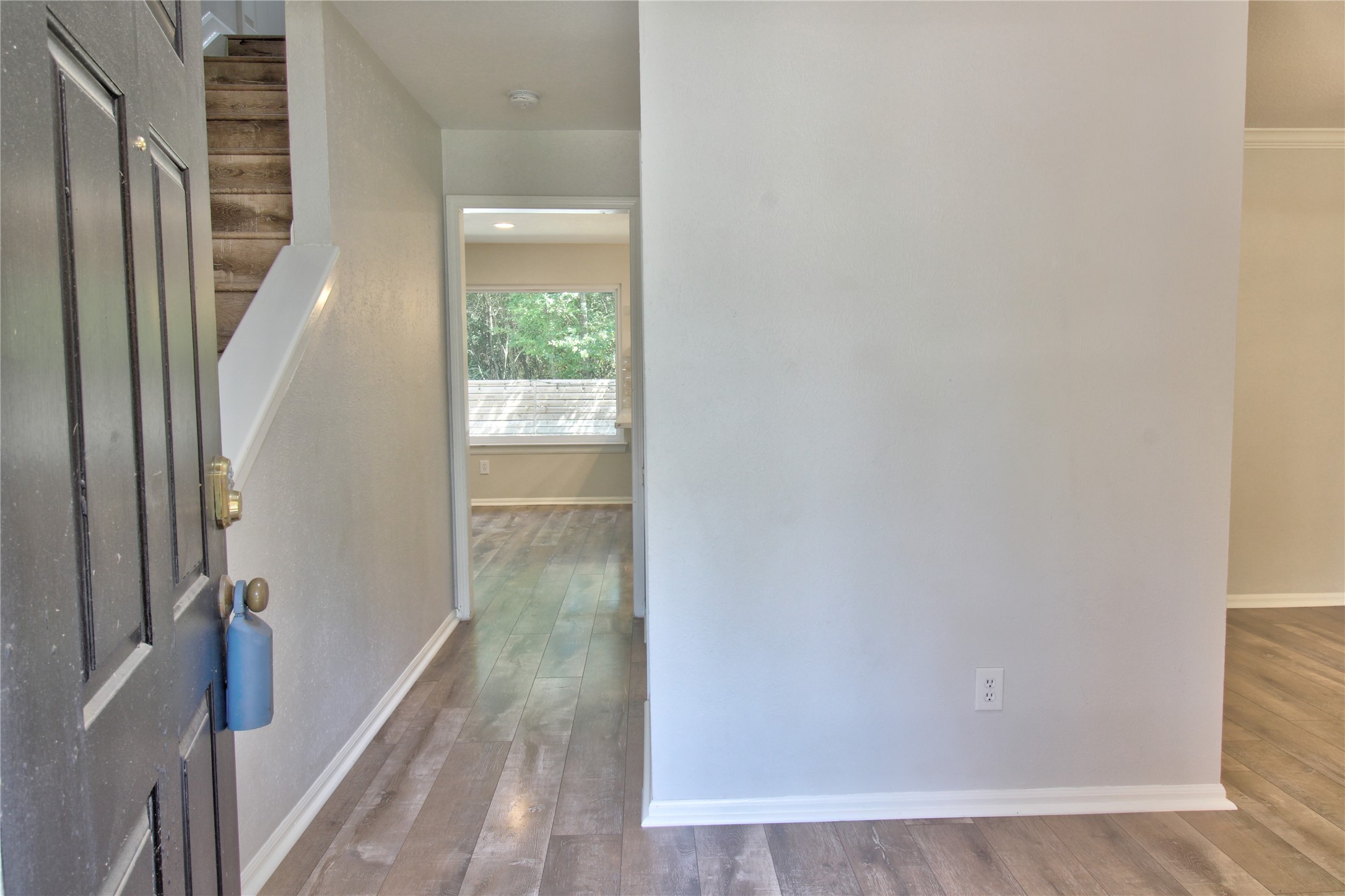 18 Shinyrock Place Spring, TX 77381 - Photo 3 of 24