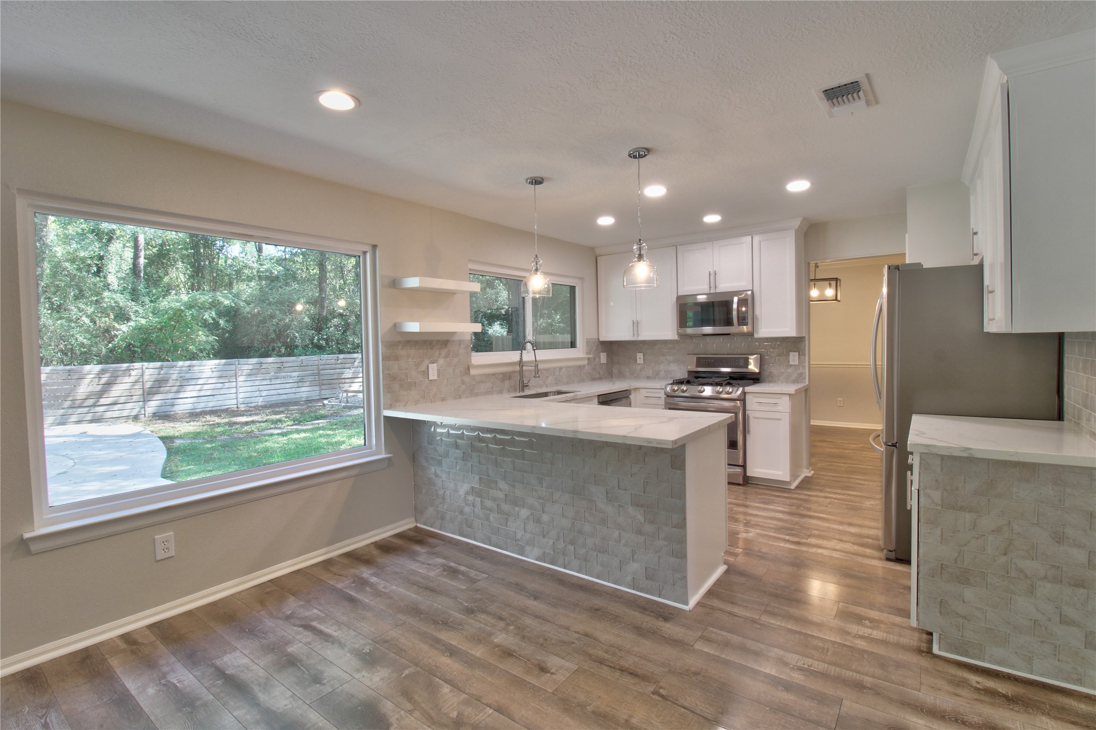 18 Shinyrock Place Spring, TX 77381 - Photo 6 of 24