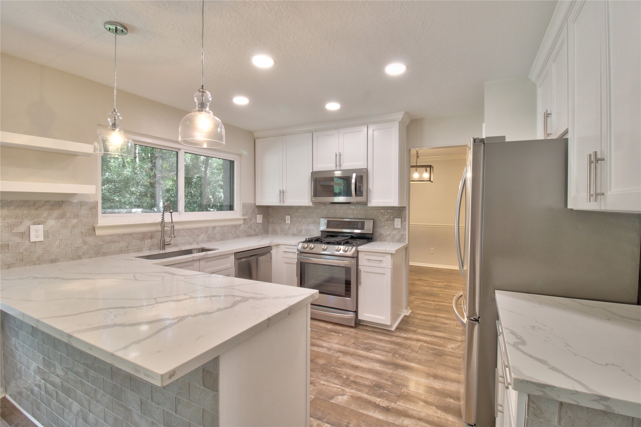 18 Shinyrock Place Spring, TX 77381 - Photo 7 of 24