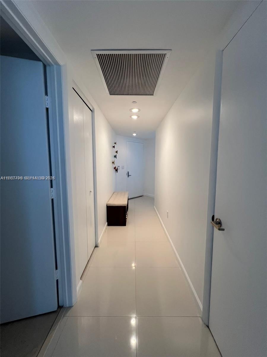 465 Brickell Avenue, Unit 3202 Miami, FL 33131 - Photo 19 of 25