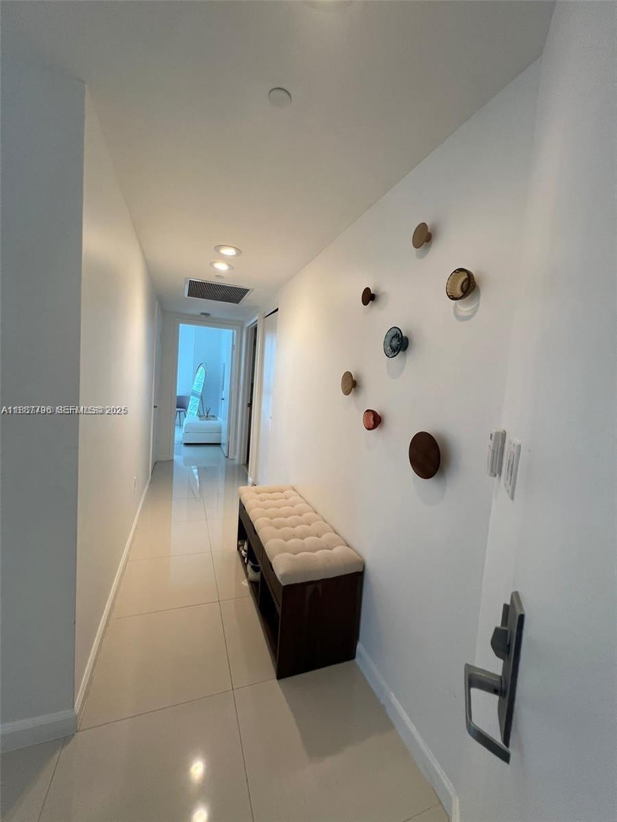 465 Brickell Avenue, Unit 3202 Miami, FL 33131 - Photo 20 of 25