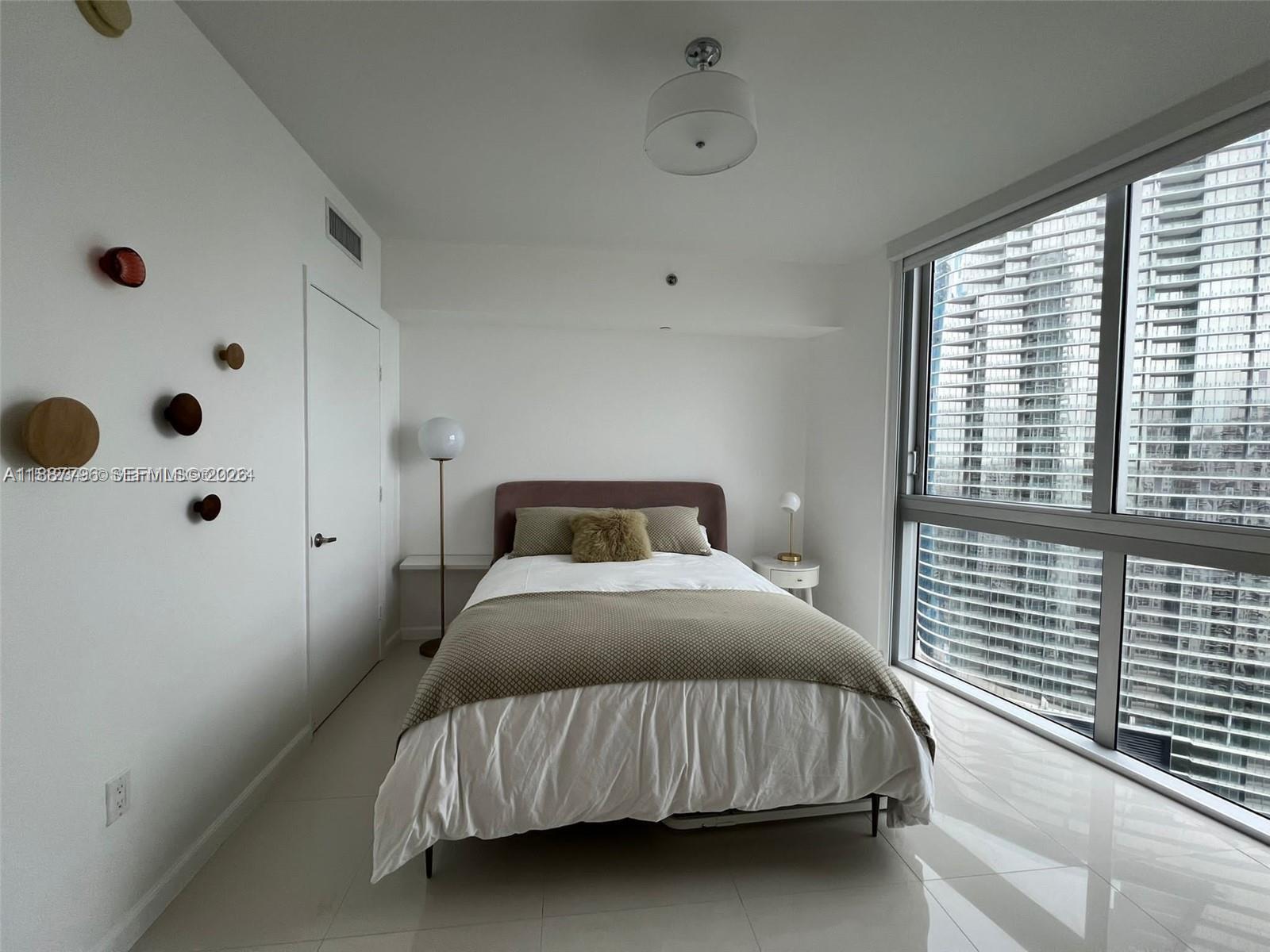 465 Brickell Avenue, Unit 3202 Miami, FL 33131 - Photo 22 of 25