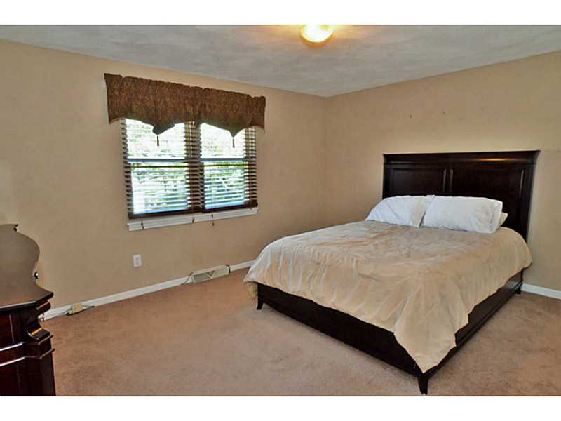 236 Old Forge Road, Unit 9 Warwick, RI 02818 - Photo 12 of 20 Bedroom.