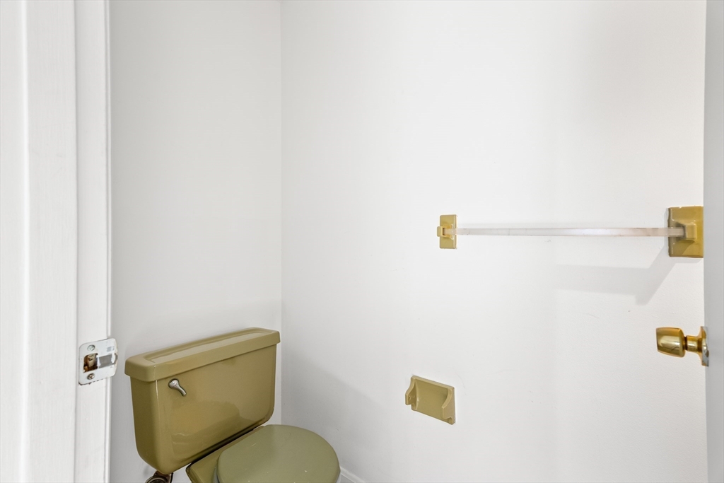 8 Shadowbrook Lane, Unit 39 Milford, MA 01757 - Photo 16 of 31