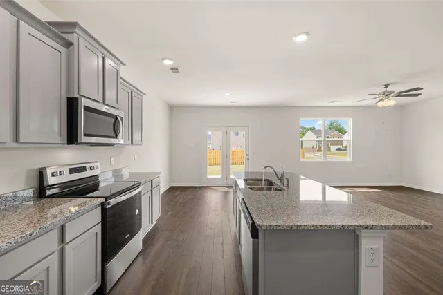 $306,750 | 110 Cattle Drive, Perry, GA 31069