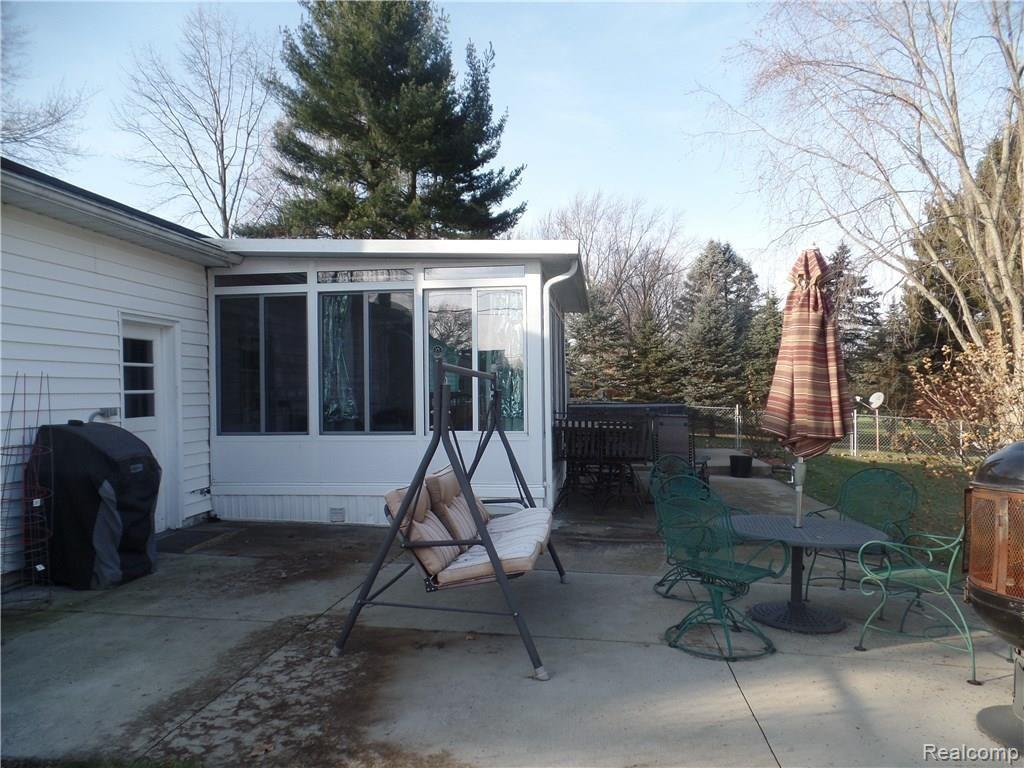 4997 Pardee Road East Webberville, MI 48892 - Photo 4 of 26