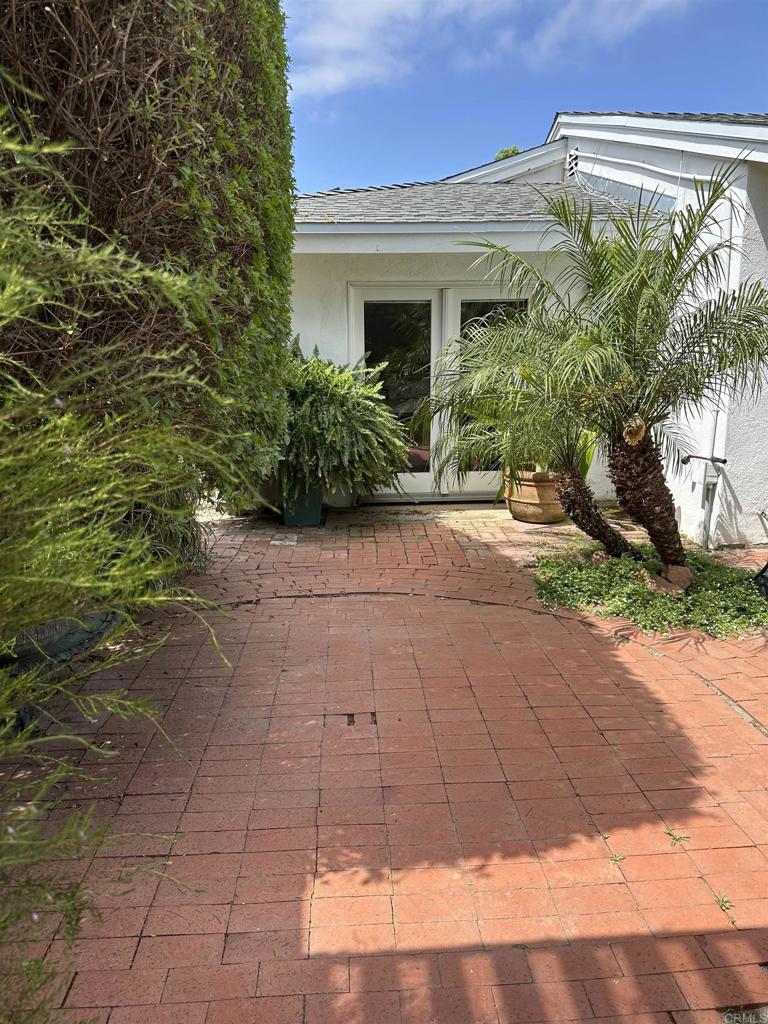 1001 Riverview Drive Fallbrook, CA 92028 - Photo 29 of 36 detached cabana room out by pool area