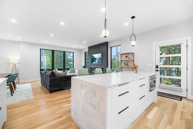 $1,309,900 | 25 Tolman Street, Unit 2, Waltham, MA 02453