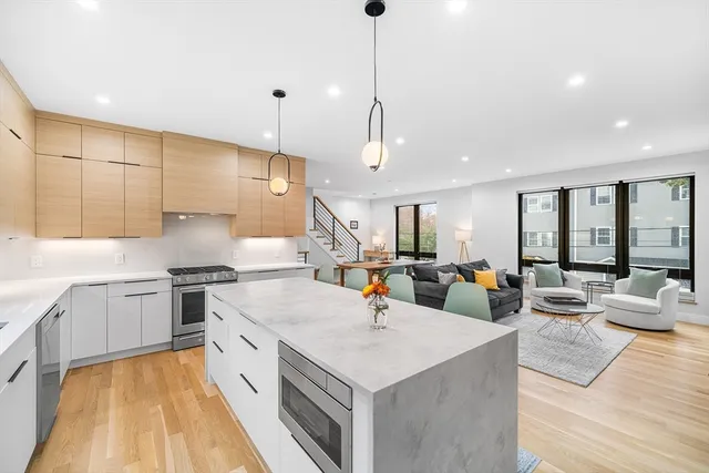 $1,309,900 | 25 Tolman Street, Unit 2, Waltham, MA 02453