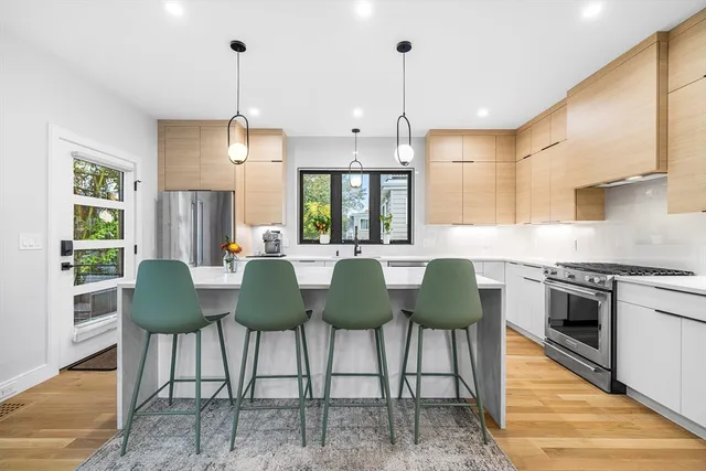 $1,309,900 | 25 Tolman Street, Unit 2, Waltham, MA 02453