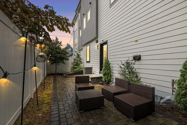 $1,309,900 | 25 Tolman Street, Unit 2, Waltham, MA 02453