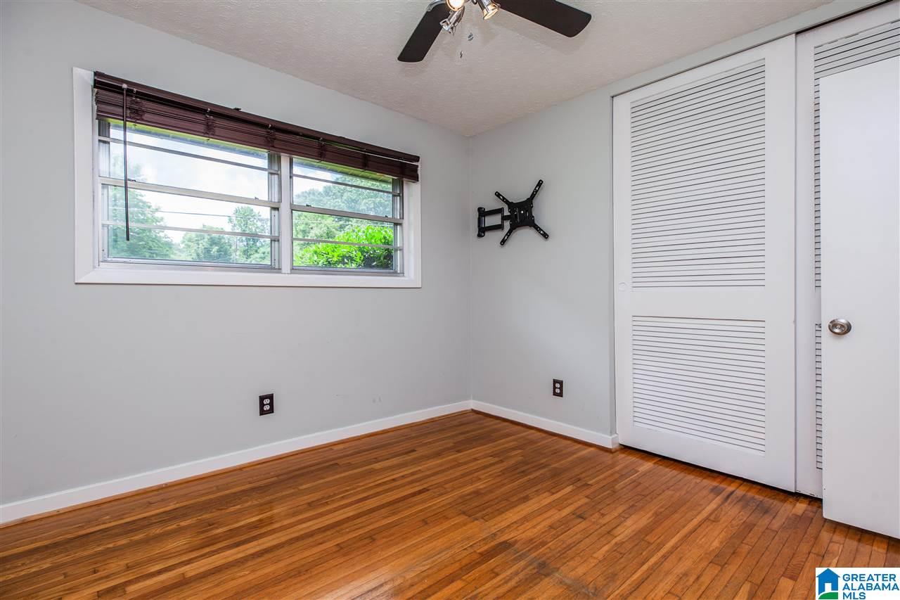 1824 Briar Meadow Road Birmingham, AL 35210 - Photo 17 of 32