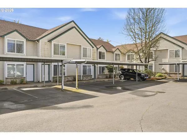 $222,000 | 2501 East 2nd Street, Unit 6, Newberg, OR 97132