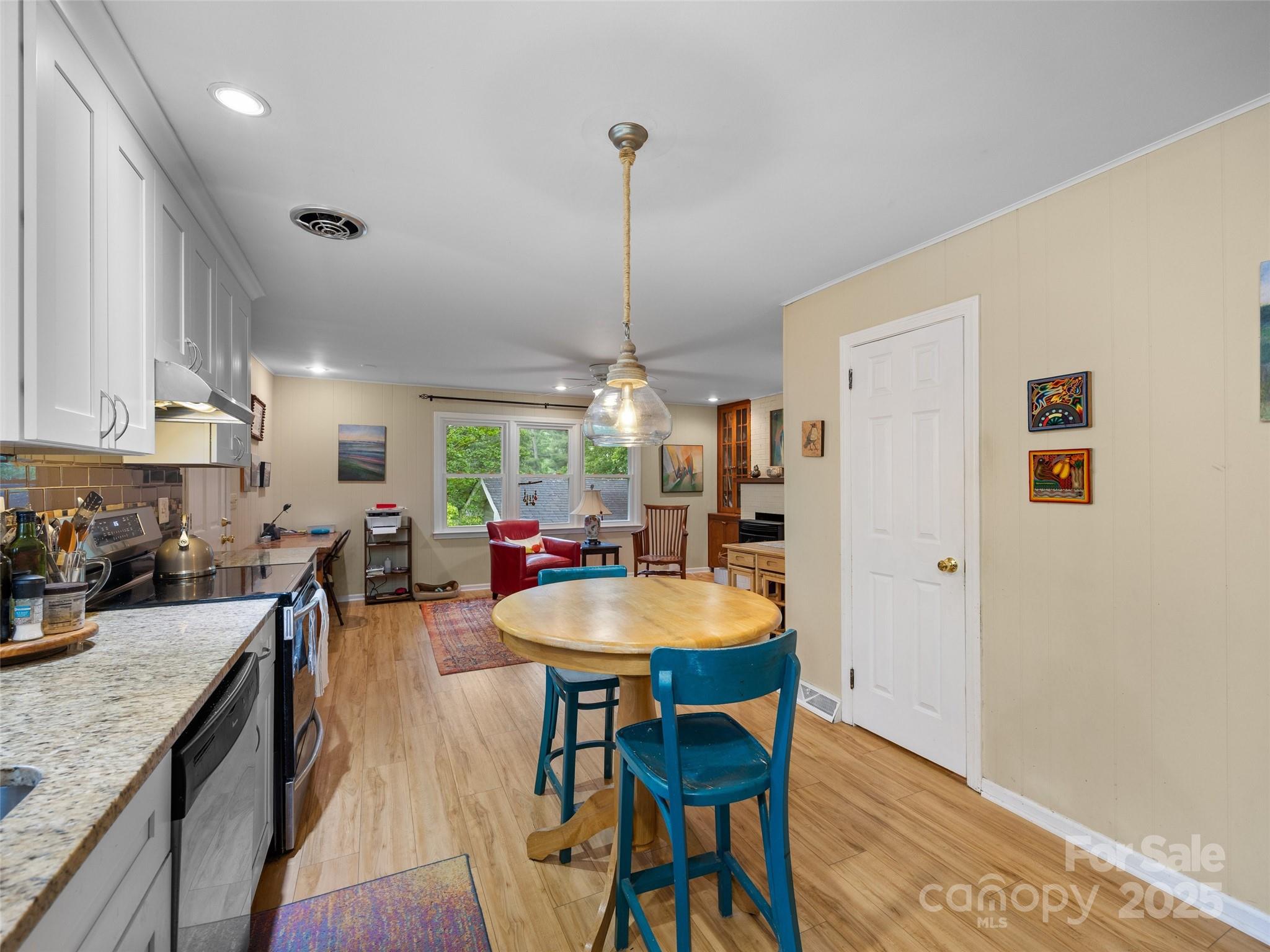 107 Edgehill Road Hendersonville, NC 28739 - Photo 26 of 48 Gallery Image 26