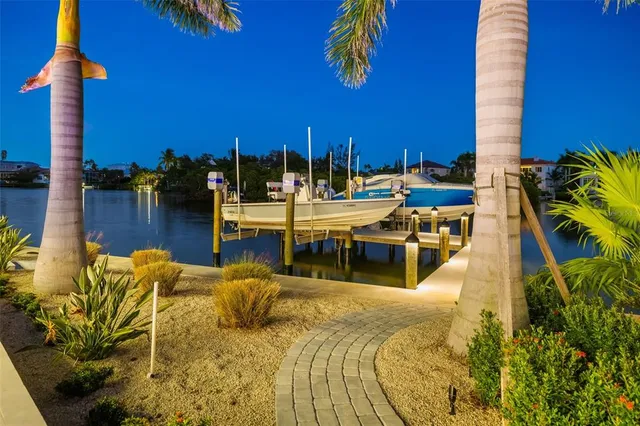 $4,450,000 | 225 Little Pond Lane, Sarasota, FL 34242