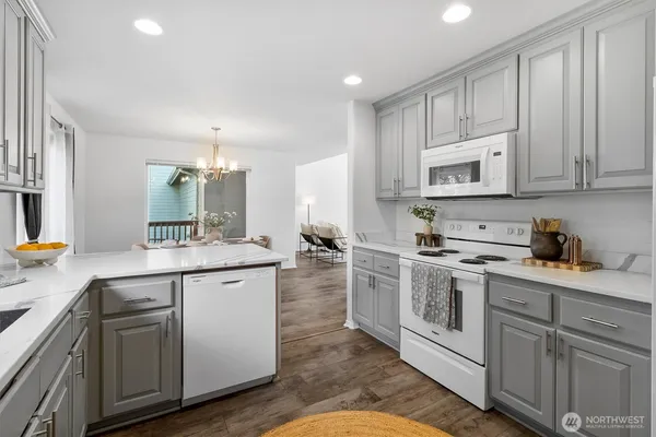 $575,000 | 705 Finley Lane, Unit N2, La Conner, WA 98257