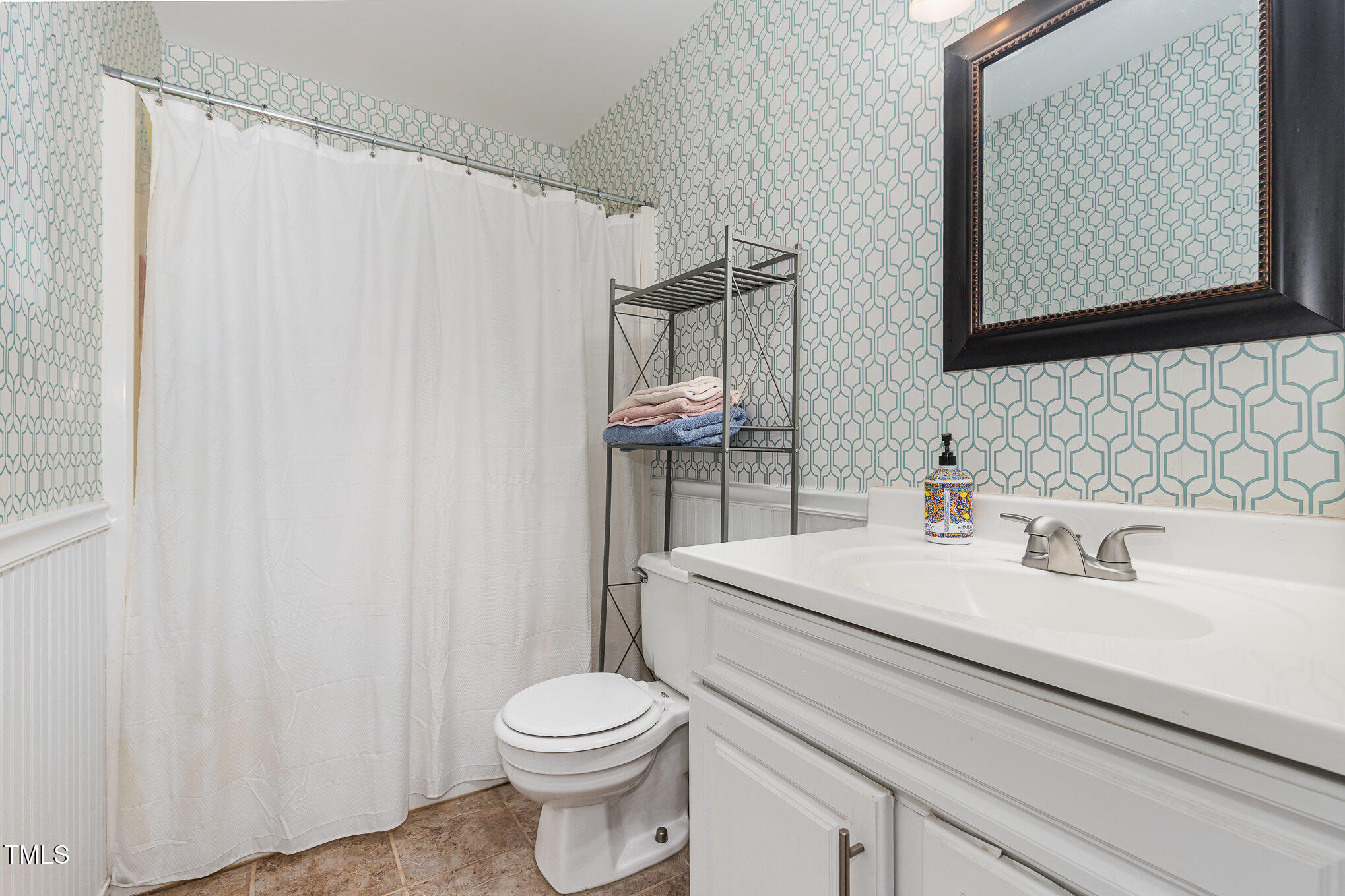 6225 Waterside Lane Raleigh, NC 27613 - Photo 13 of 22 013_img_6626-edit_131