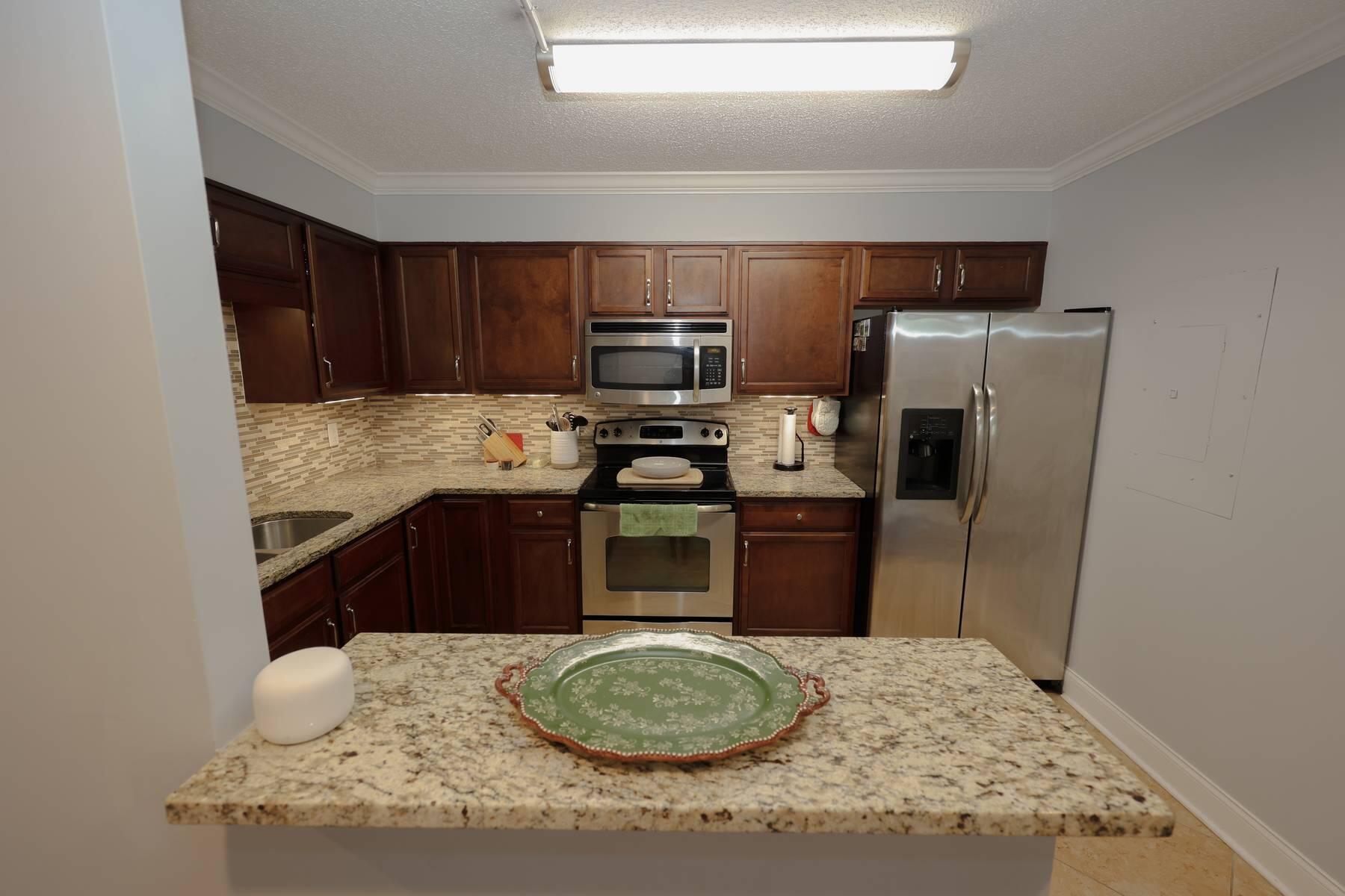 1131 Stringers Ridge Road, Unit 6B Chattanooga, TN 37405 - Photo 9 of 35 Photo 03 11 2025 01 32 37 13