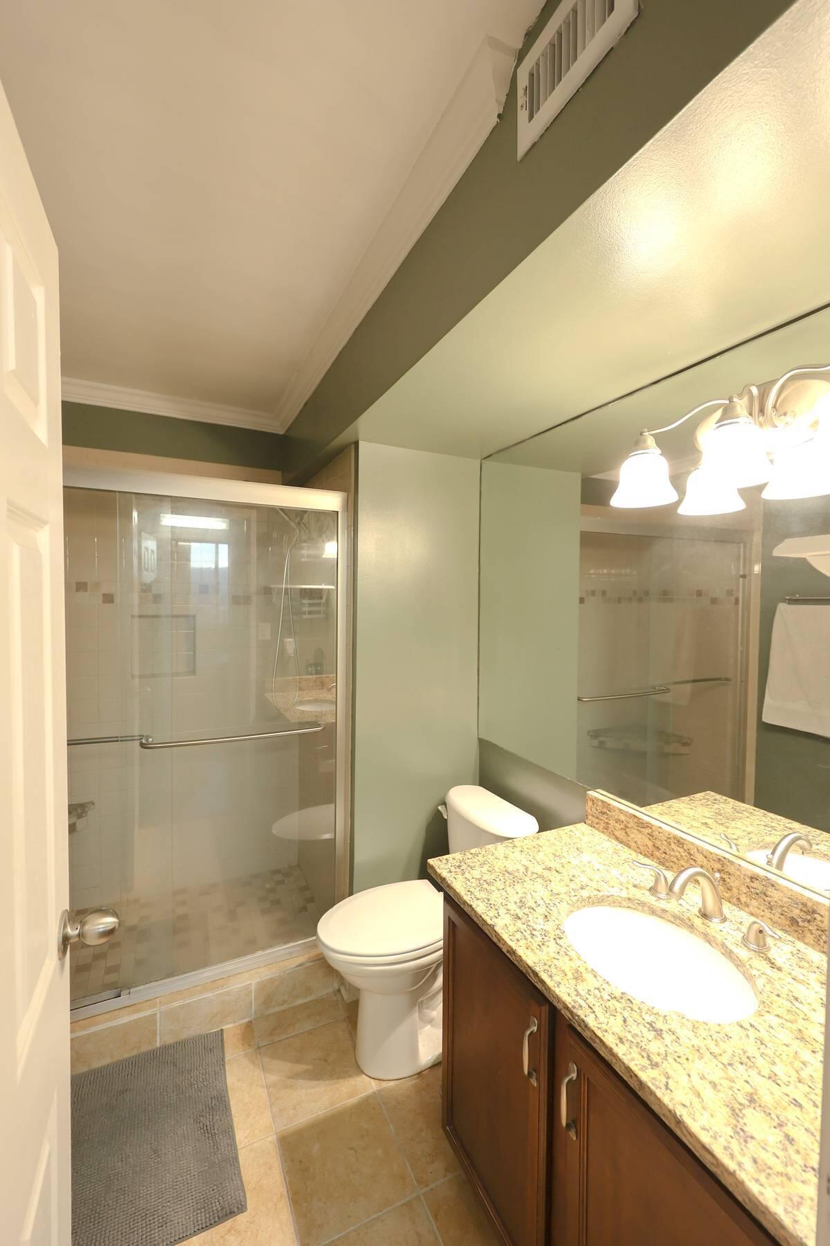 1131 Stringers Ridge Road, Unit 6B Chattanooga, TN 37405 - Photo 10 of 32 Photo 03 11 2025 01 38 58 62