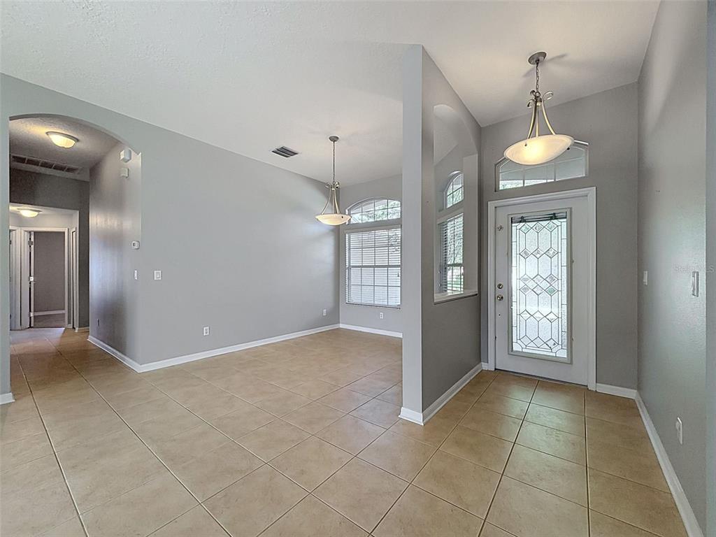 2021 Rutherford Drive Dover, FL 33527 - Photo 7 of 54