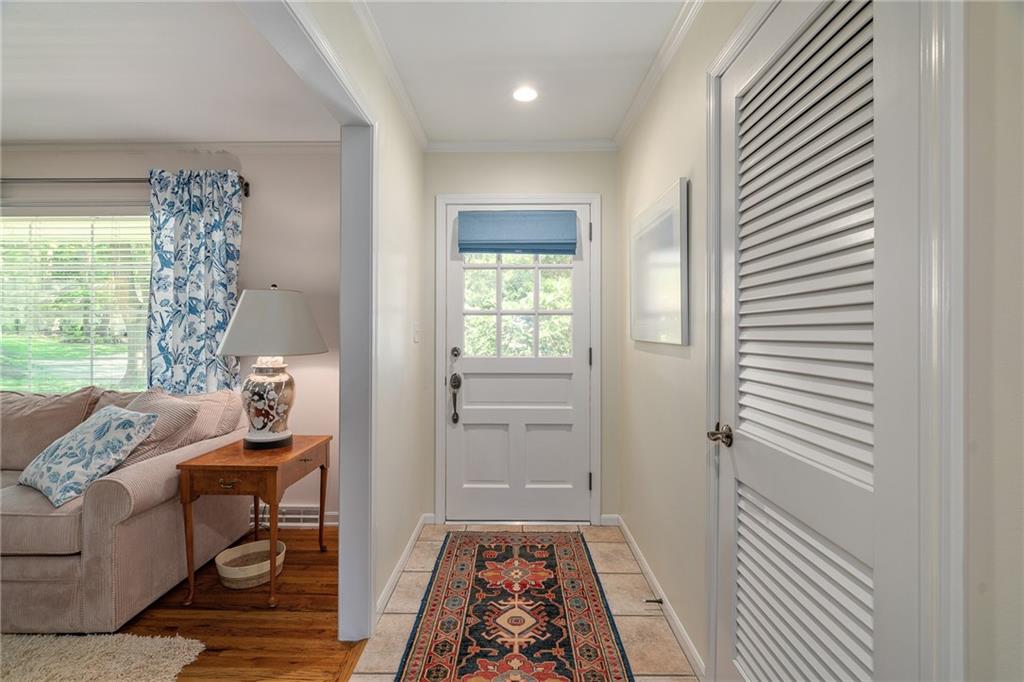 9416 Wenonga Road Leawood, KS 66206 - Photo 7 of 54