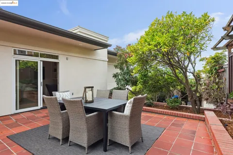 $1,995,000 | 14 Contra Costa Place, Oakland, CA 94618