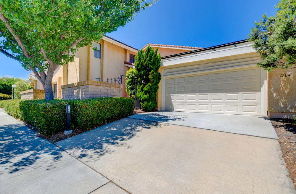 1704 Caminito Ardiente La Jolla, CA 92037 - Photo 2 of 25