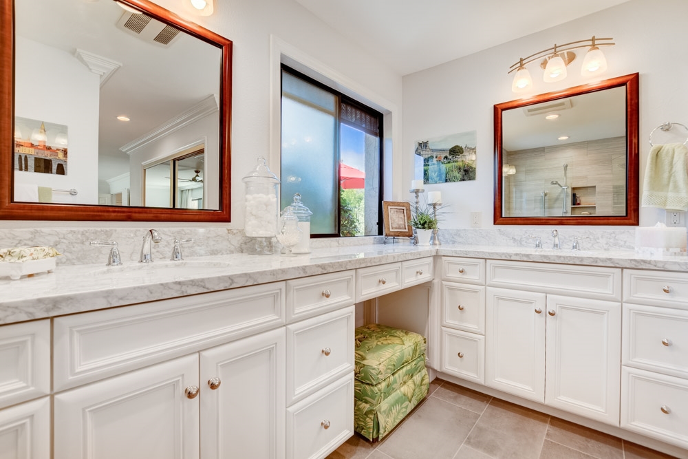 1704 Caminito Ardiente La Jolla, CA 92037 - Photo 15 of 25