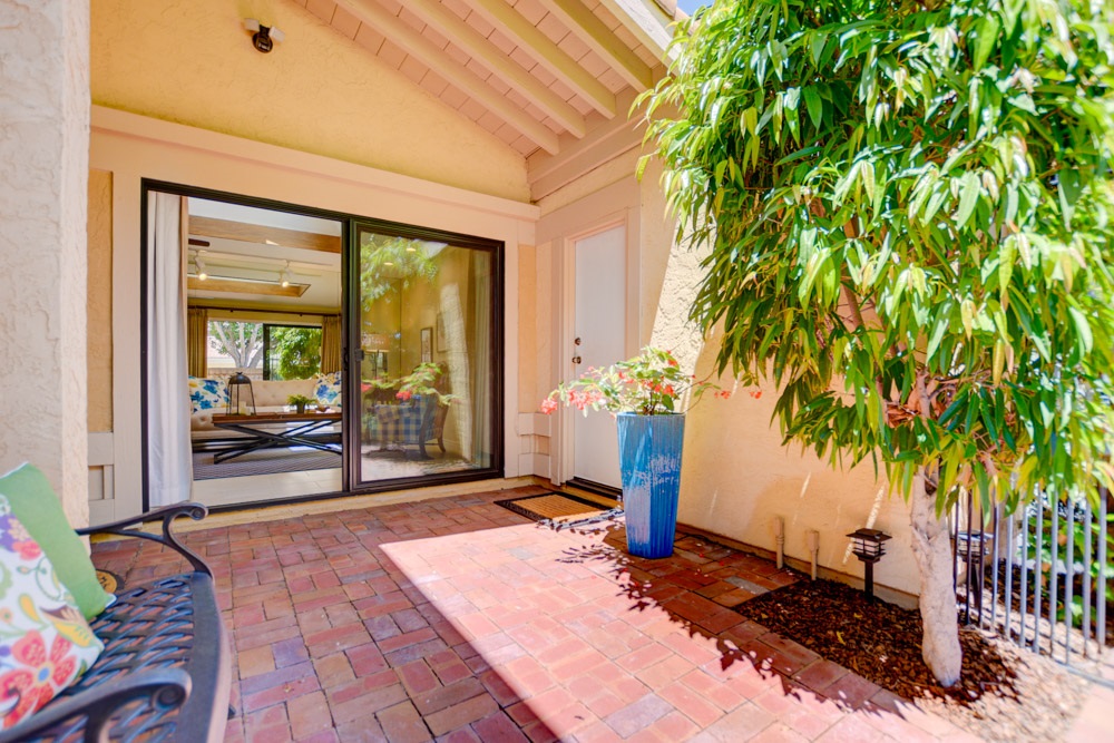 1704 Caminito Ardiente La Jolla, CA 92037 - Photo 3 of 25