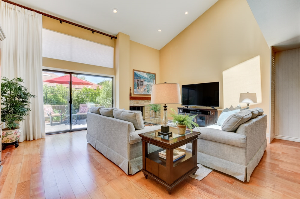 1704 Caminito Ardiente La Jolla, CA 92037 - Photo 8 of 25