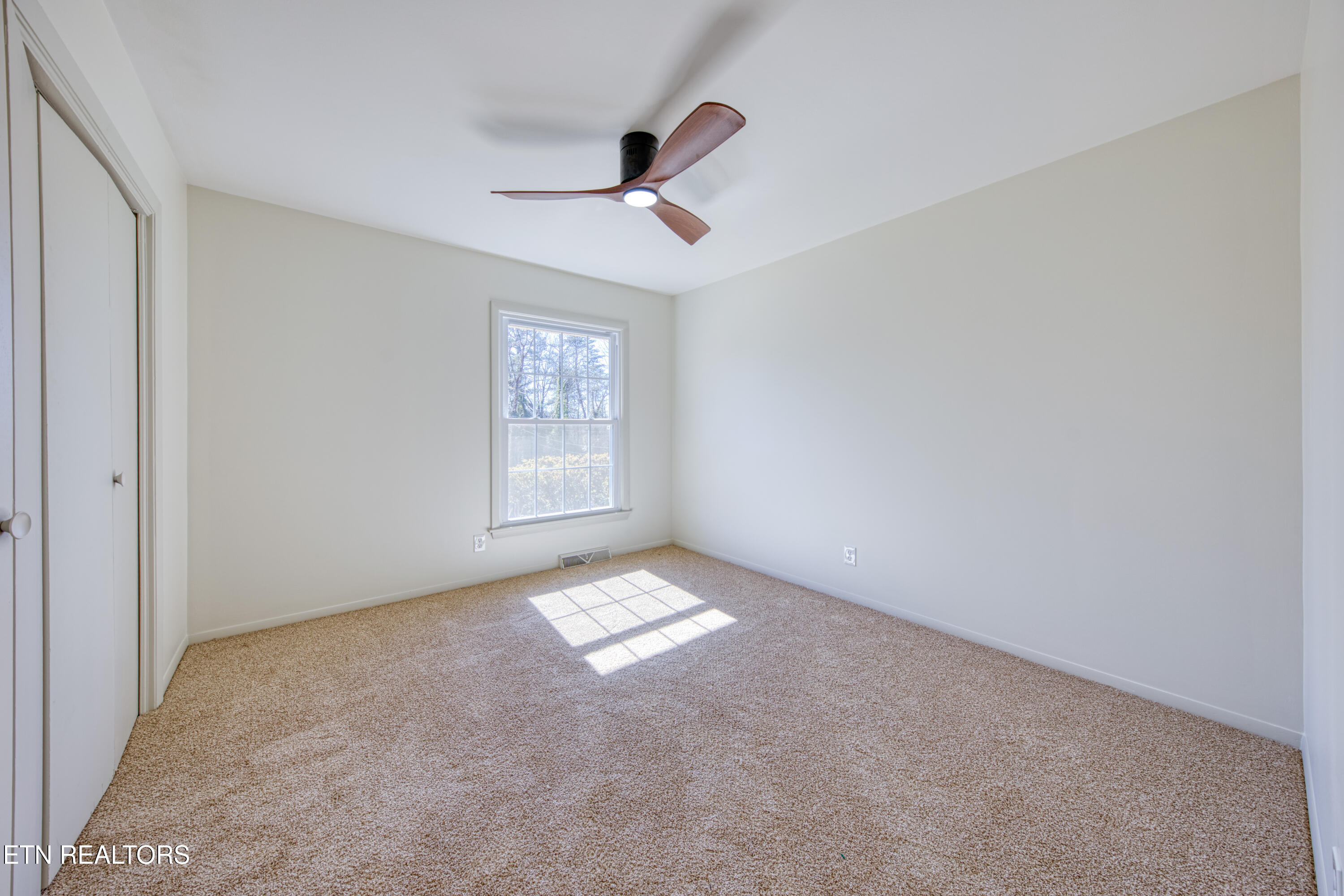 108 Canterbury Road Oak Ridge, TN 37830 - Photo 17 of 31 0H3A0875_10