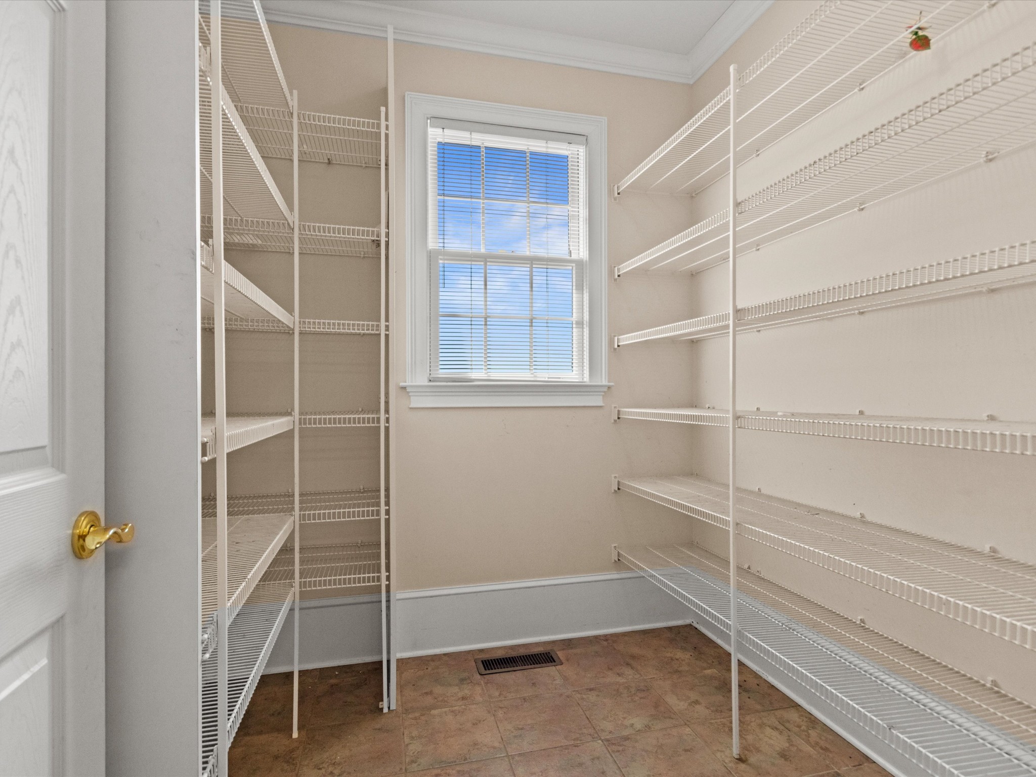 954 Molino Road Taft, TN 38488 - Photo 20 of 64 a room with walk in closet and empty room
