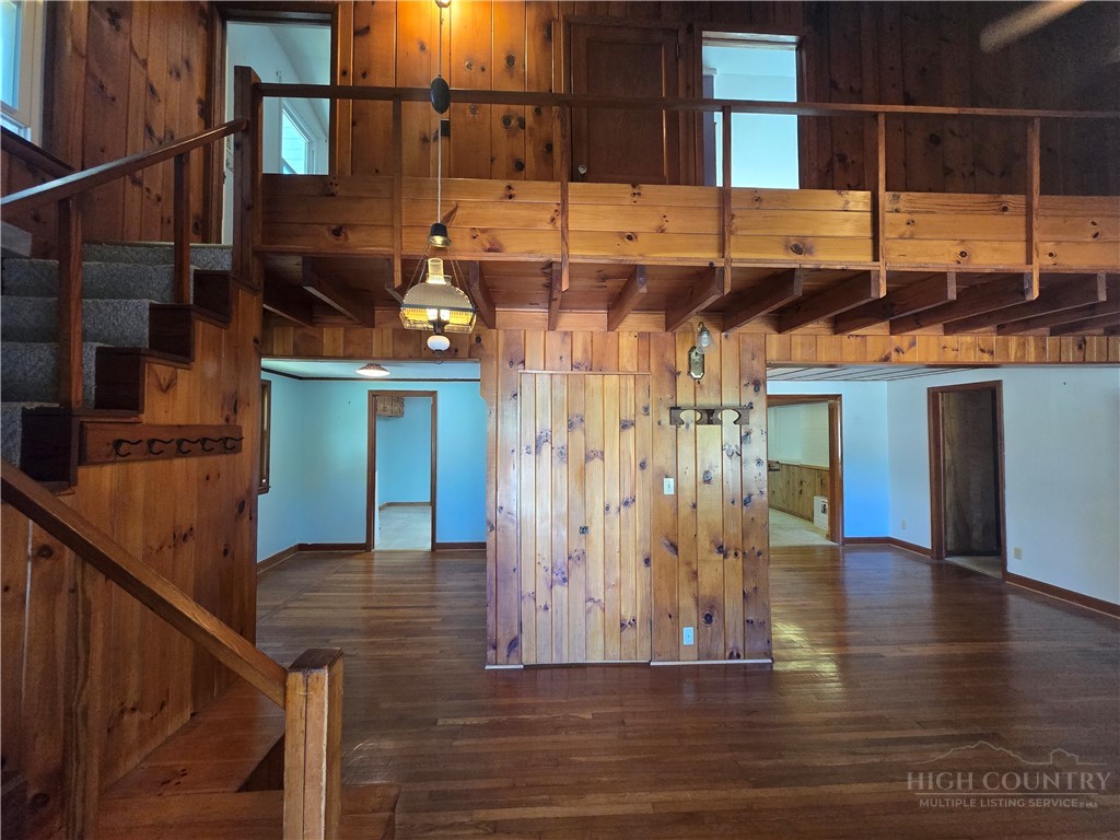 159 Hubert Street Newland, NC 28657 - Photo 3 of 40